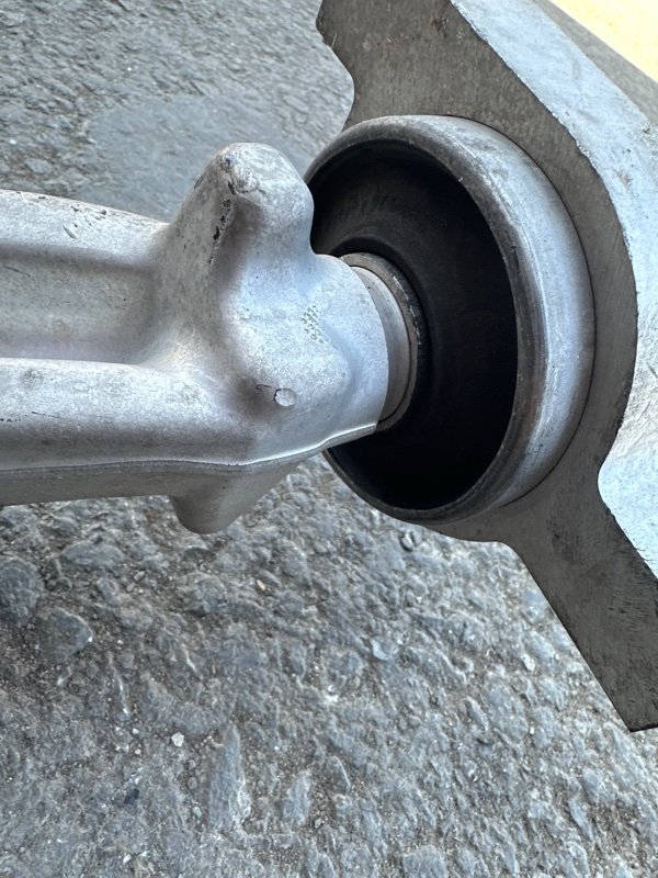 Рычаг Nissan fuga KY51 VQ37VHR 2009 передний левый (б/у) Рычаг Nissan fuga KY51 VQ37VHR 2009 передний левый (б/у)