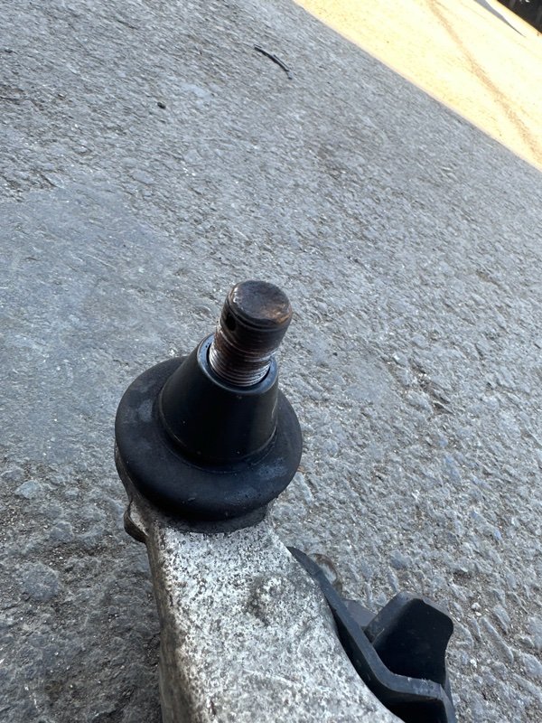 Рычаг Nissan fuga KY51 VQ37VHR 2010 передний левый (б/у) Рычаг Nissan fuga KY51 VQ37VHR 2010 передний левый (б/у)