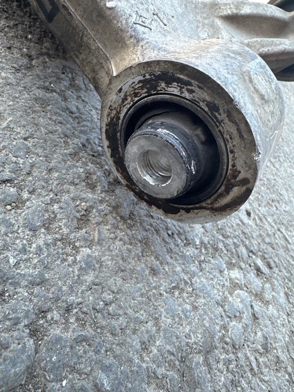 Рычаг Nissan fuga KY51 VQ37VHR 2010 передний левый (б/у) Рычаг Nissan fuga KY51 VQ37VHR 2010 передний левый (б/у)