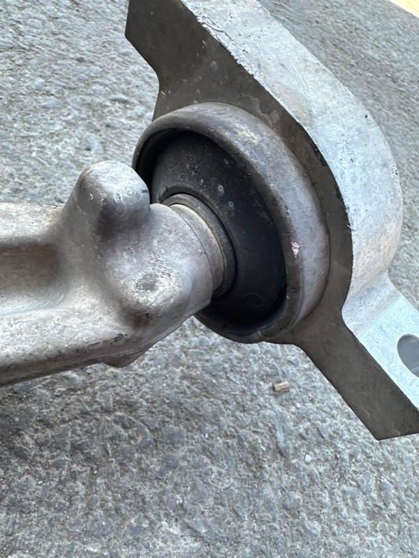 Рычаг Nissan fuga KY51 VQ37VHR 2010 передний левый (б/у) Рычаг Nissan fuga KY51 VQ37VHR 2010 передний левый (б/у)