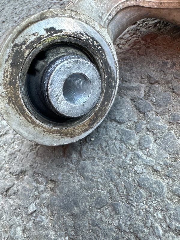 Рычаг Nissan fuga KY51 VQ37VHR 2010 передний левый (б/у) Рычаг Nissan fuga KY51 VQ37VHR 2010 передний левый (б/у)