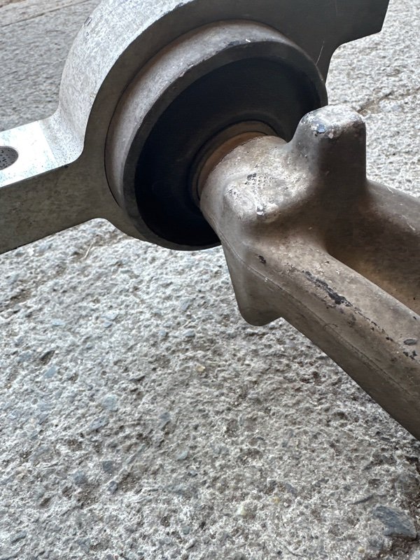 Рычаг Nissan fuga KY51 VQ37VHR 2010 передний правый (б/у) Рычаг Nissan fuga KY51 VQ37VHR 2010 передний правый (б/у)