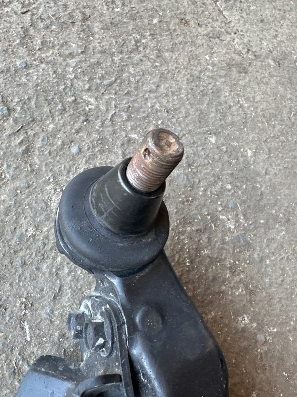 Рычаг Nissan fuga KY51 VQ37VHR 2011 передний правый (б/у) Рычаг Nissan fuga KY51 VQ37VHR 2011 передний правый (б/у)