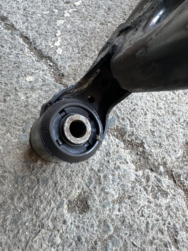 Рычаг Mazda Cx7 ER3P L3VDT 2007 передний правый (б/у) Рычаг Mazda Cx7 ER3P L3VDT 2007 передний правый (б/у)