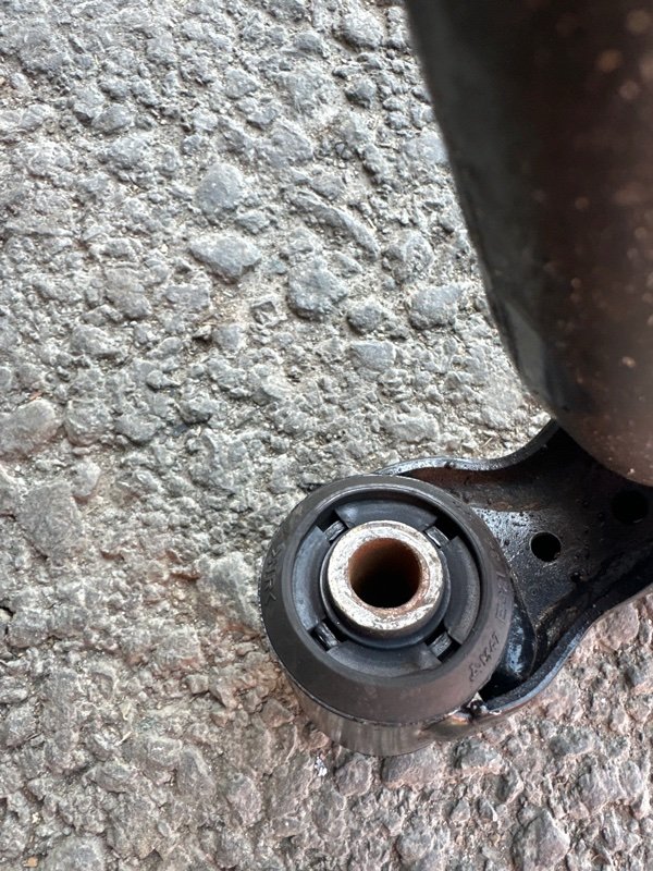 Рычаг Mazda Cx7 ER3P L3VDT 2007 передний левый (б/у) Рычаг Mazda Cx7 ER3P L3VDT 2007 передний левый (б/у)