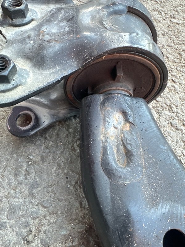 Рычаг Mazda Cx7 ER3P L3VDT 2007 передний левый (б/у) Рычаг Mazda Cx7 ER3P L3VDT 2007 передний левый (б/у)