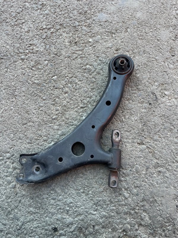 Рычаг Toyota Camry ACV40 2AZFE 2006 передний левый (б/у) Рычаг Toyota Camry ACV40 2AZFE 2006 передний левый (б/у)