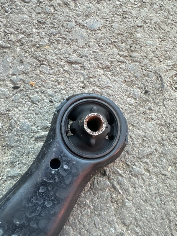 Рычаг Toyota Camry ACV40 2AZFE 2007 передний левый (б/у) Рычаг Toyota Camry ACV40 2AZFE 2007 передний левый (б/у)