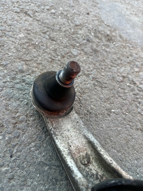 Рычаг Nissan fuga KY51 VQ37VHR 2010 задний левый (б/у) Рычаг Nissan fuga KY51 VQ37VHR 2010 задний левый (б/у)