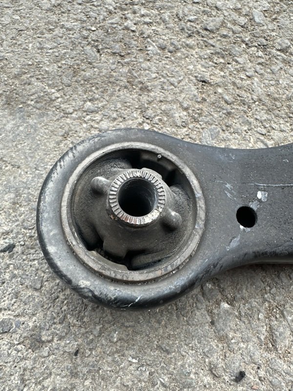 Рычаг Toyota Camry ACV40 2AZFE 2008 передний левый (б/у) Рычаг Toyota Camry ACV40 2AZFE 2008 передний левый (б/у)