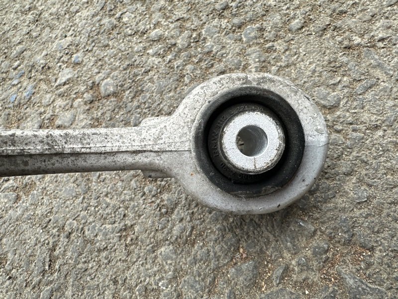 Рычаг BMW x5 E70 M57D30A 2012 передний левый (б/у) Рычаг BMW x5 E70 M57D30A 2012 передний левый (б/у)