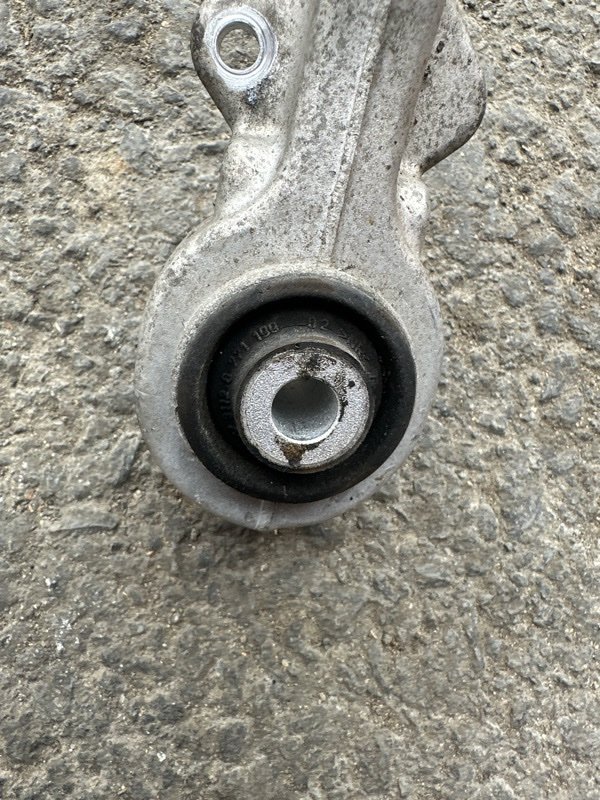 Рычаг BMW x5 E70 M57D30A 2012 передний левый (б/у) Рычаг BMW x5 E70 M57D30A 2012 передний левый (б/у)