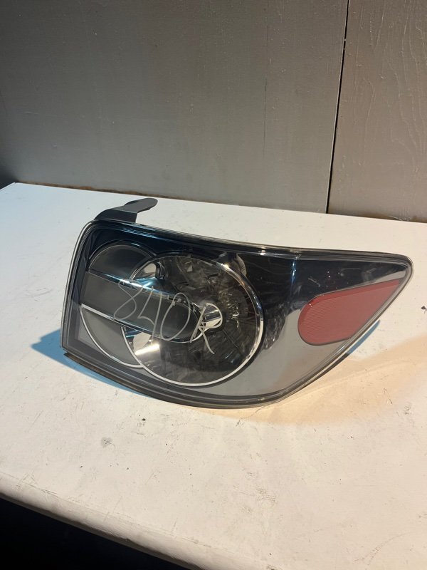 Стоп-сигнал Mazda Cx7 ER3P L3VDT 2007 задний правый (б/у)