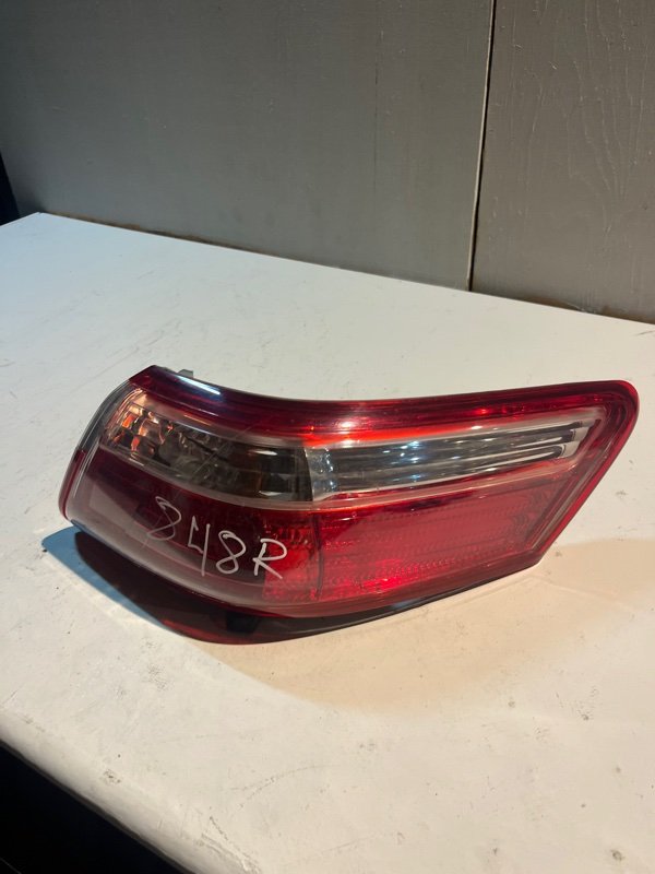 Стоп-сигнал Toyota Camry ACV40 2AZFE 2008 задний правый (б/у)