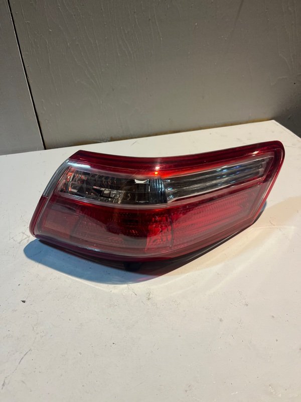 Стоп-сигнал Toyota Camry ACV40 2AZFE 2007 задний правый (б/у)