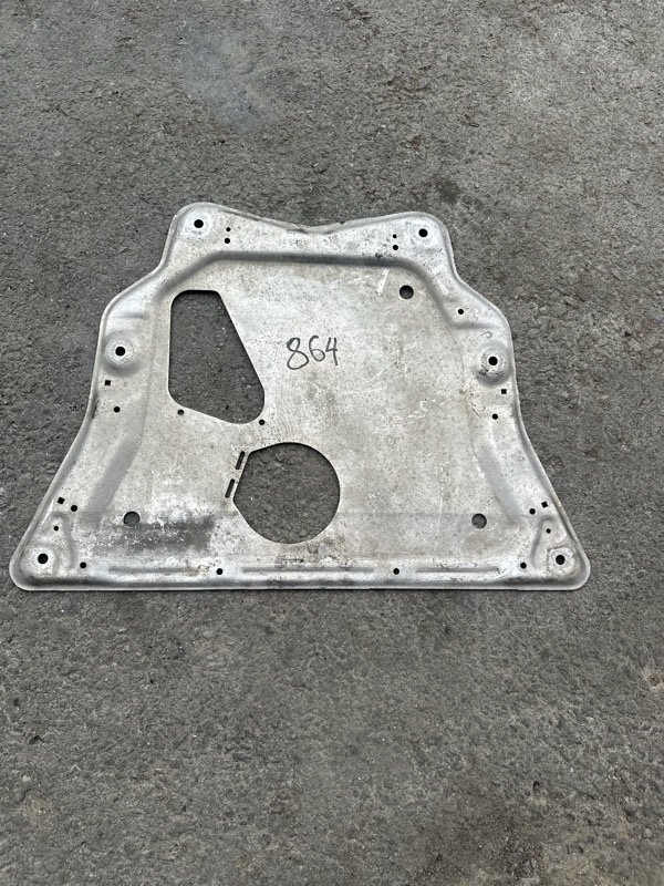 Защита двигателя BMW x5 E70 M57D30A 2012 (б/у) Защита двигателя BMW x5 E70 M57D30A 2012 (б/у)