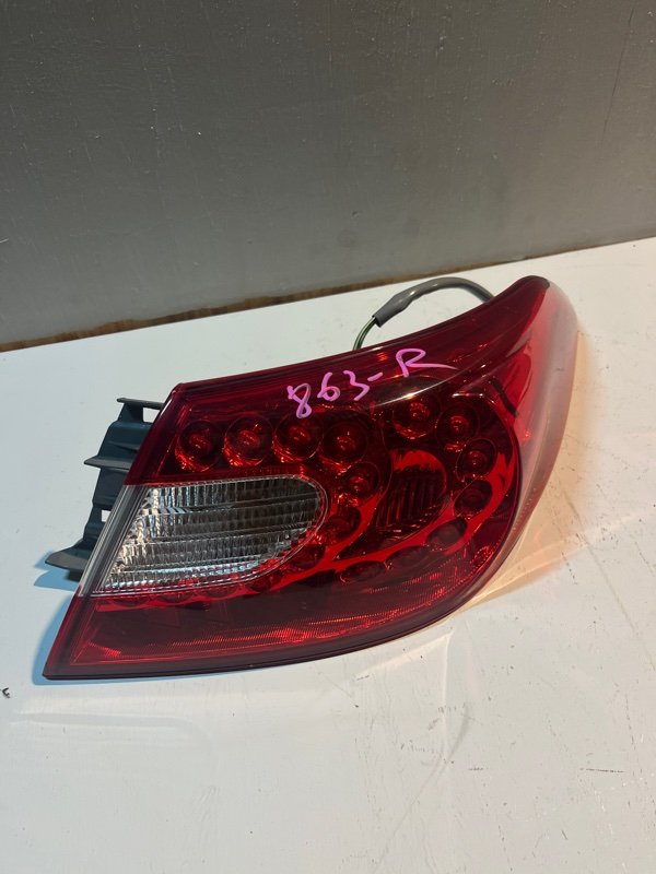 Стоп-сигнал Nissan fuga KY51 VQ37VHR 2010 задний правый (б/у) Стоп-сигнал Nissan fuga KY51 VQ37VHR 2010 задний правый (б/у)