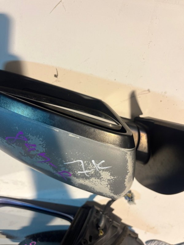 Зеркало Nissan DUALIS KNJ10 MR20DE 2008 правое (б/у) Зеркало Nissan DUALIS KNJ10 MR20DE 2008 правое (б/у)