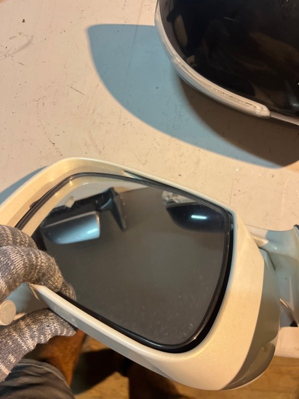 Зеркало Nissan fuga KY51 VQ37VHR 2010 правое (б/у) Зеркало Nissan fuga KY51 VQ37VHR 2010 правое (б/у)