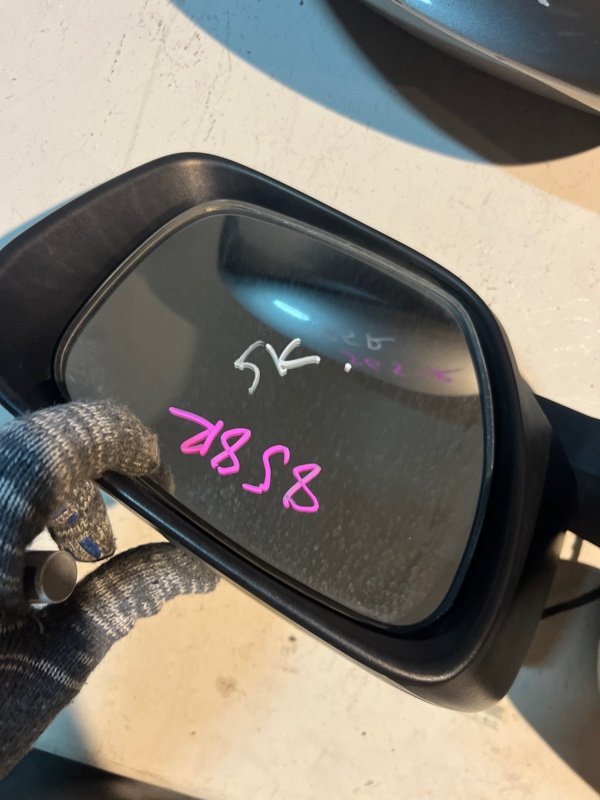 Зеркало Mazda Cx7 ER3P L3VDT 2008 правое (б/у) Зеркало Mazda Cx7 ER3P L3VDT 2008 правое (б/у)