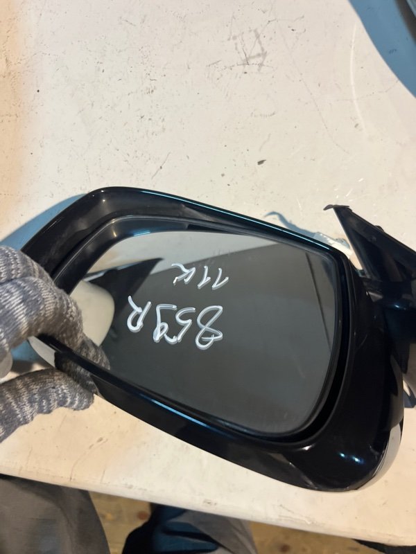 Зеркало Nissan fuga KY51 VQ37VHR 2011 правое (б/у) Зеркало Nissan fuga KY51 VQ37VHR 2011 правое (б/у)