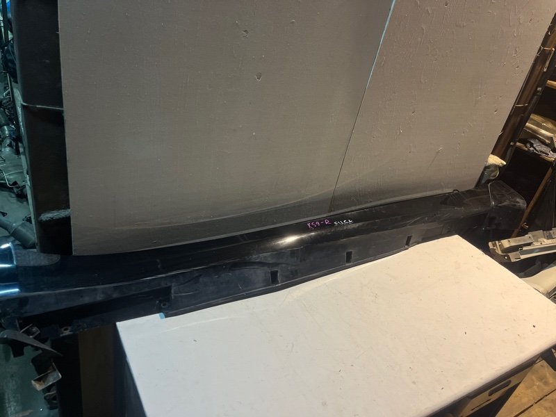 Порог Nissan fuga KY51 VQ37VHR 2011 правый (б/у) Порог Nissan fuga KY51 VQ37VHR 2011 правый (б/у)