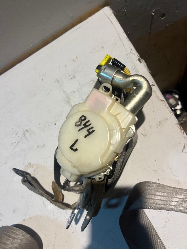 Ремень безопасности Toyota Camry ACV40 2AZFE 2007 передний левый (б/у) Ремень безопасности Toyota Camry ACV40 2AZFE 2007 передний левый (б/у)