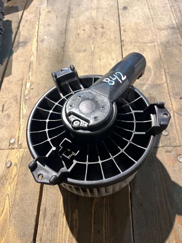 Мотор печки Nissan fuga KY51 VQ37VHR 2009 (б/у) Мотор печки Nissan fuga KY51 VQ37VHR 2009 (б/у)