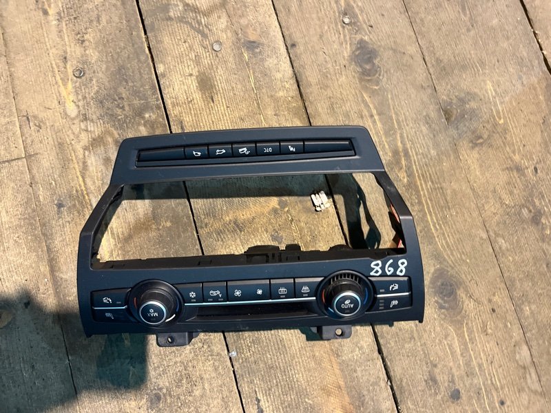 Климат-контроль BMW x5 FE30-0LK95948 N52B30AF 2008 (б/у)