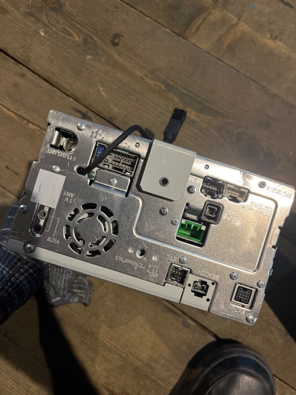 Магнитофон volkswagen TOUAREG 7L7 BHK 2008 (б/у) Магнитофон volkswagen TOUAREG 7L7 BHK 2008 (б/у)