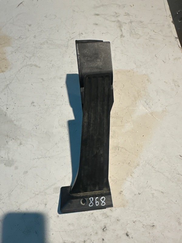 Педаль газа BMW x5 FE30-0LK95948 N52B30AF 2008 (б/у) Педаль газа BMW x5 FE30-0LK95948 N52B30AF 2008 (б/у)