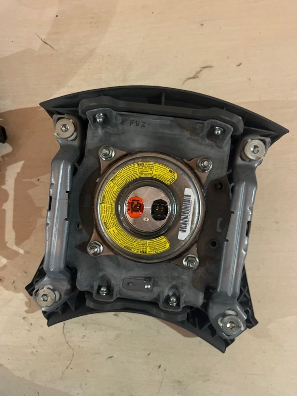 Airbag водительский Toyota Camry ACV40 2AZ-FE 2009 (б/у) Airbag водительский Toyota Camry ACV40 2AZ-FE 2009 (б/у)