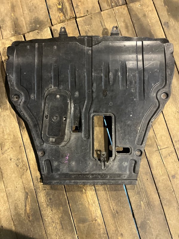 Защита двигателя Mazda Cx7 ER3P L3VDT 2007 (б/у) Защита двигателя Mazda Cx7 ER3P L3VDT 2007 (б/у)
