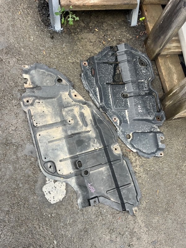 Защита двигателя Toyota Camry ACV40 2AZFE 2006 (б/у) Защита двигателя Toyota Camry ACV40 2AZFE 2006 (б/у)