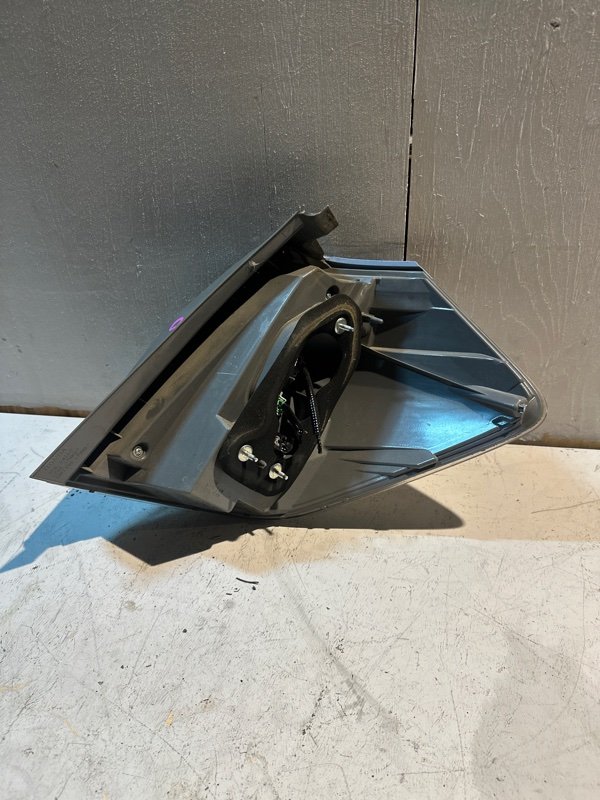 Стоп Honda FIT SHUTTLE GP2 LDA-MF6 2012 задний левый (б/у) Стоп Honda FIT SHUTTLE GP2 LDA-MF6 2012 задний левый (б/у)