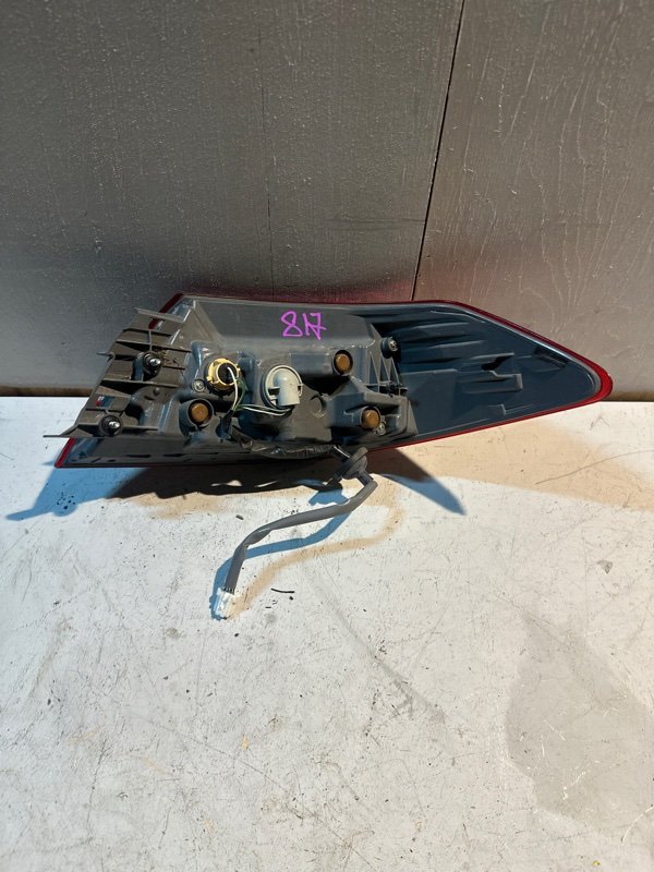 Стоп Nissan fuga KY51 VQ37HR 2011 задний левый (б/у) Стоп Nissan fuga KY51 VQ37HR 2011 задний левый (б/у)