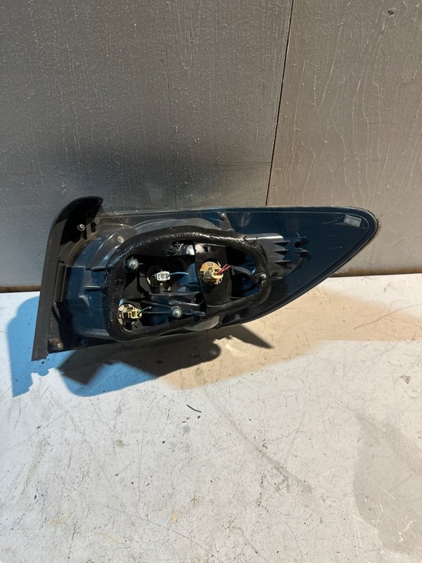 Стоп Mazda Cx7 ER3P L3VDT 2009 задний левый (б/у) Стоп Mazda Cx7 ER3P L3VDT 2009 задний левый (б/у)