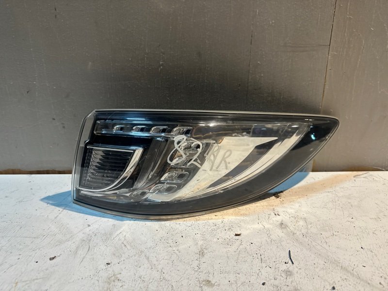 Стоп Mazda atenza GH5FW L5VE 2009 задний правый (б/у) Стоп Mazda atenza GH5FW L5VE 2009 задний правый (б/у)