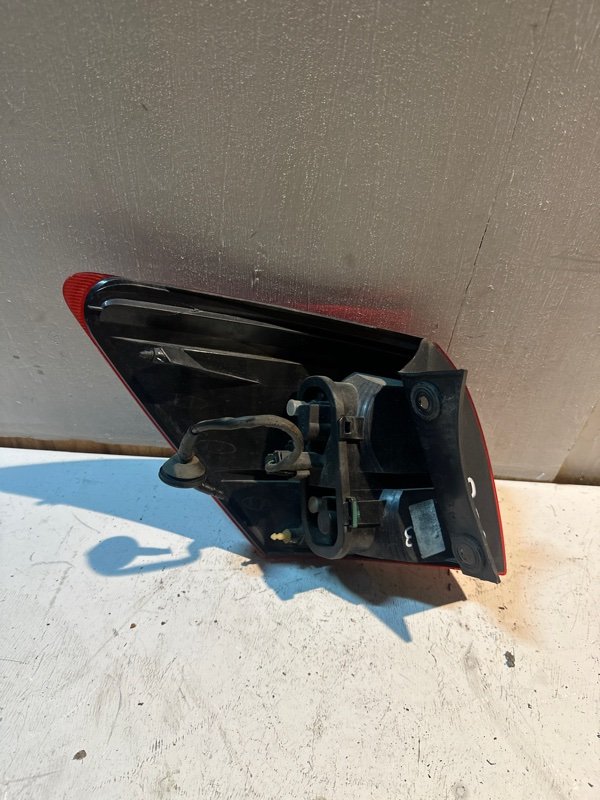 Стоп Nissan DUALIS KNJ10 MR20DE 2008 задний правый (б/у) Стоп Nissan DUALIS KNJ10 MR20DE 2008 задний правый (б/у)