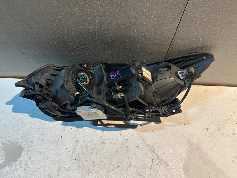 Фара Honda ACCORD CW2 K24A 2008 передняя правая (б/у) Фара Honda ACCORD CW2 K24A 2008 передняя правая (б/у)