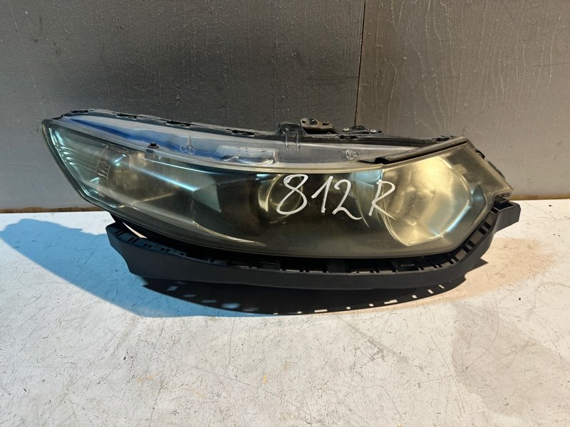 Фара Honda ACCORD CW2 K24A 2009 передняя правая (б/у) Фара Honda ACCORD CW2 K24A 2009 передняя правая (б/у)