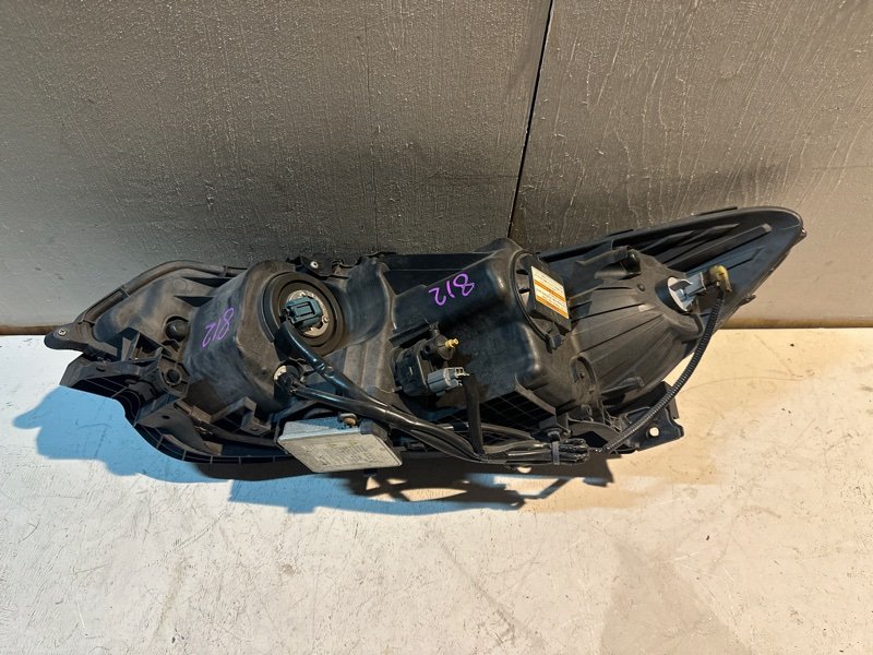 Фара Honda ACCORD CW2 K24A 2009 передняя правая (б/у) Фара Honda ACCORD CW2 K24A 2009 передняя правая (б/у)