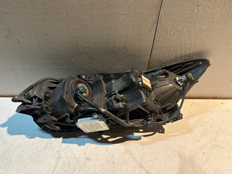 Фара Honda ACCORD CW2 K24A 2009 передняя правая (б/у) Фара Honda ACCORD CW2 K24A 2009 передняя правая (б/у)