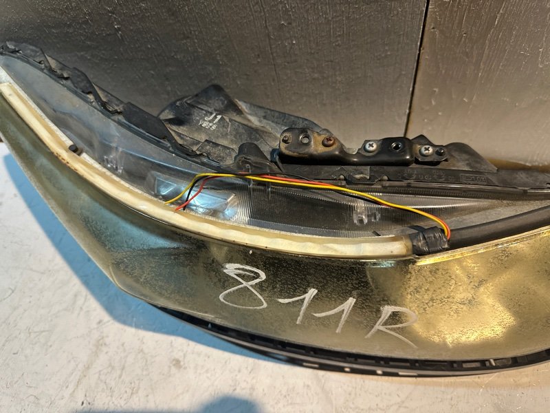 Фара Honda ACCORD CW2 K24A 2009 передняя правая (б/у) Фара Honda ACCORD CW2 K24A 2009 передняя правая (б/у)