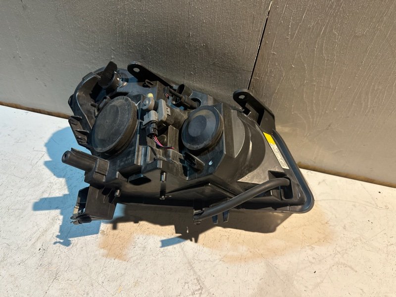 Фара Nissan DUALIS NJ10 MR20DE 2007 передняя левая (б/у) Фара Nissan DUALIS NJ10 MR20DE 2007 передняя левая (б/у)