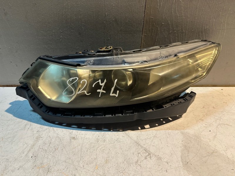 Фара Honda ACCORD CW2 K24A 2009 передняя левая (б/у) Фара Honda ACCORD CW2 K24A 2009 передняя левая (б/у)