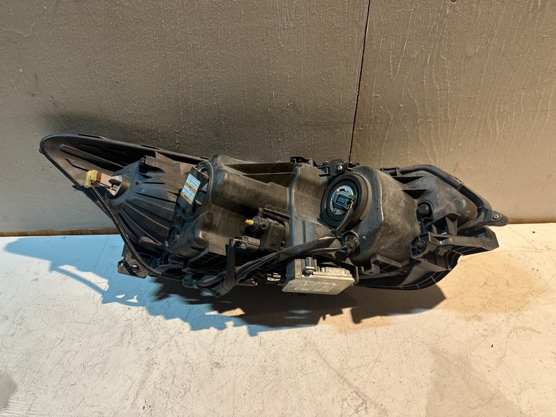 Фара Honda ACCORD CW2 K24A 2009 передняя левая (б/у) Фара Honda ACCORD CW2 K24A 2009 передняя левая (б/у)