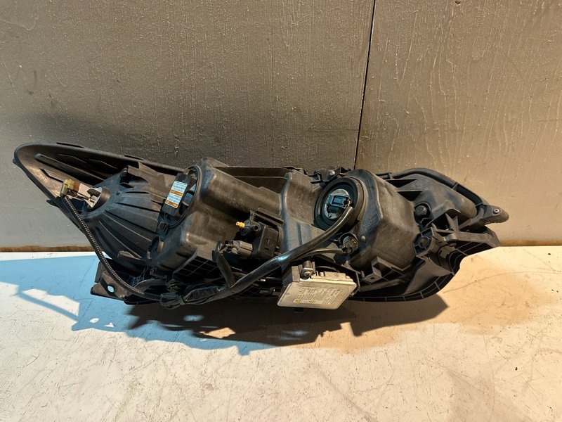 Фара Honda ACCORD CW2 K24A 2008 передняя левая (б/у) Фара Honda ACCORD CW2 K24A 2008 передняя левая (б/у)