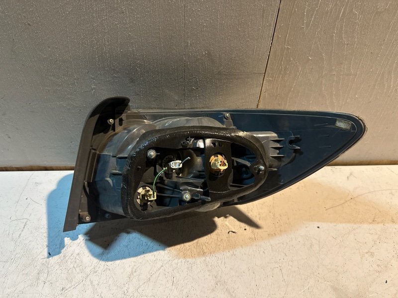 Стоп Mazda Cx7 ER3P L3VDT 2007 задний левый (б/у) Стоп Mazda Cx7 ER3P L3VDT 2007 задний левый (б/у)