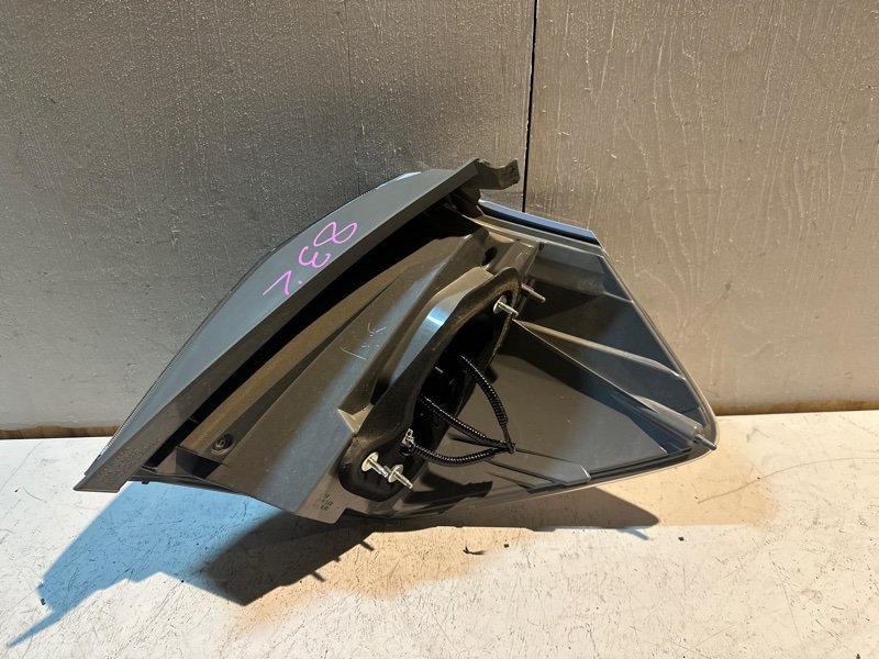 Стоп Honda FIT SHUTTLE GP2 LDA-MF6 2012 задний левый (б/у) Стоп Honda FIT SHUTTLE GP2 LDA-MF6 2012 задний левый (б/у)